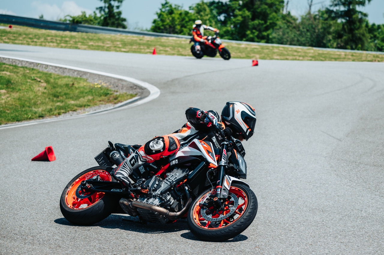 Proč jezdíme na okruzích a proč bys měl taky