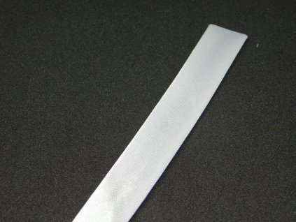 Šikmý proužek-lemovka 15 mm, založeno