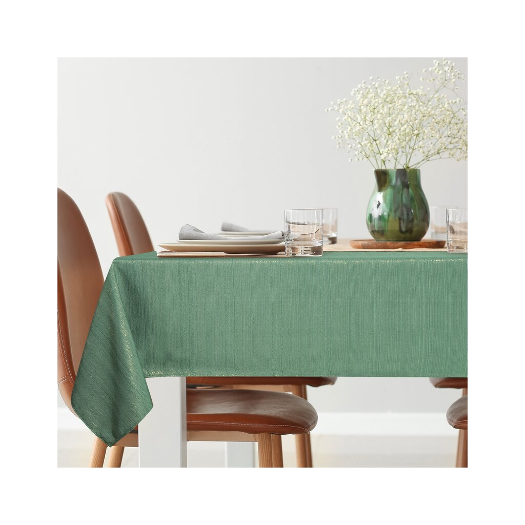 84546 zeleny vianocny obrus glamo 140x160 cm
