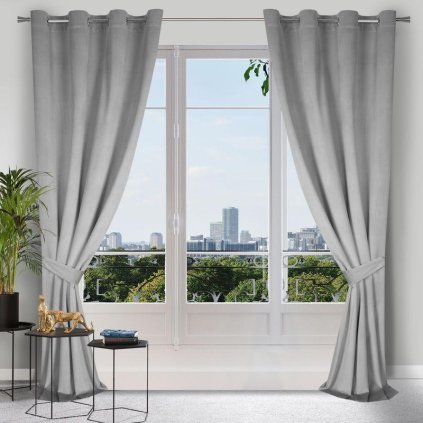 62384 strieborny zamatovy zaves na kruzkoch carmen 140x270 cm s upinanim