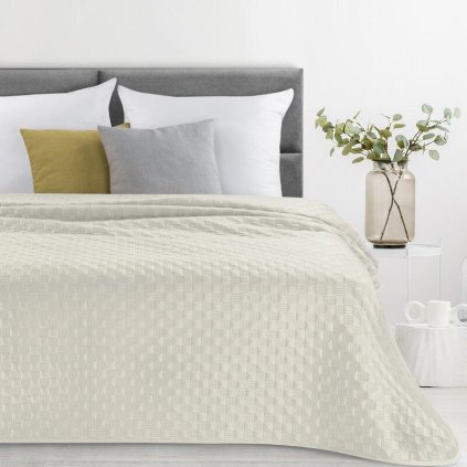 73548 kremovy zamatovy prehoz na postel sofia4 200x220 cm