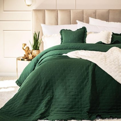 75831 zeleny prehoz na postel s volanom werona 220x240 cm