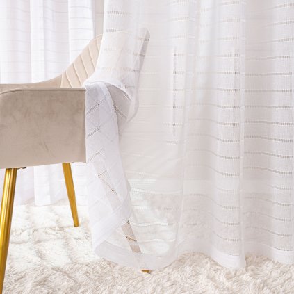 79788 1 biela priesvitna zaclona s pasikmi selene na kruzkoch 140x250 cm