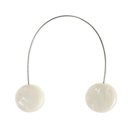 84624 magneticka spona na zavesy m120 kremova kruh