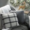 68517 2 vianocna dekoracna obliecka na vankus 45x45 cm