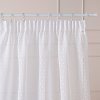 79797 biela zaclona s bodkami z jemneho polyesteru aurora na paske 140 250 cm