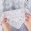 Bílá žakárová záclona DARIA se zajímavým vzorem (Výška A 100 - 137, Šířka 100)