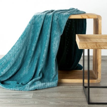 Mäkká tyrkysová deka CINDY4 s geometrickým vzorom 150x200 cm