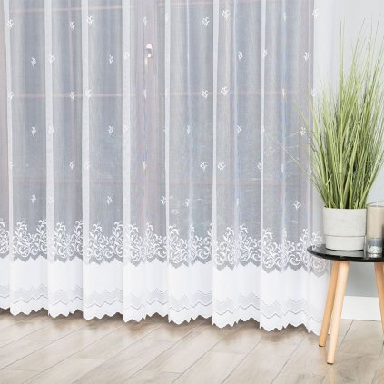 Biela žakarová záclona LEJLA s jemným vzorom