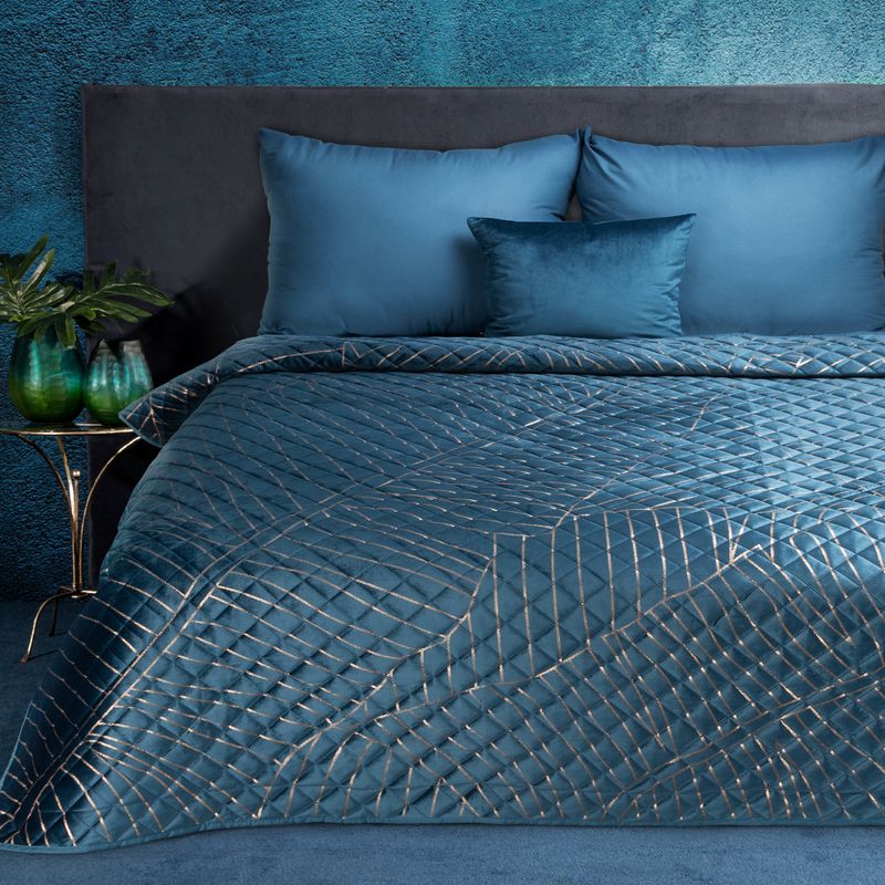 Námornícky modrý prehoz na posteľ MUSA2 s potlačou 220x240 cm