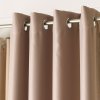 Tmavobéžový zatemňovací záves na krúžkoch LEON 140x250 cm