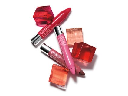 Clinique Hydratační rtěnka Chubby Stick (Moisturizing Lip Colour Balm) 3 g (Odstín 07 Super Strawberry)