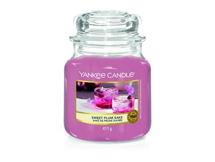 yankee candle aromaticka svicka classic stredni sweet plum sake 411 g 14838771113935