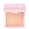 Kylie Cosmetics Rozjasňující pudr Kylighter (Pressed Illuminating Powder) 8 g (Odstín 080 Salted Caramel)