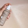 Living Proof Uhlazující stylingový sprej pro krepaté vlasy No Frizz (Smooth Styling Spray) 200 ml