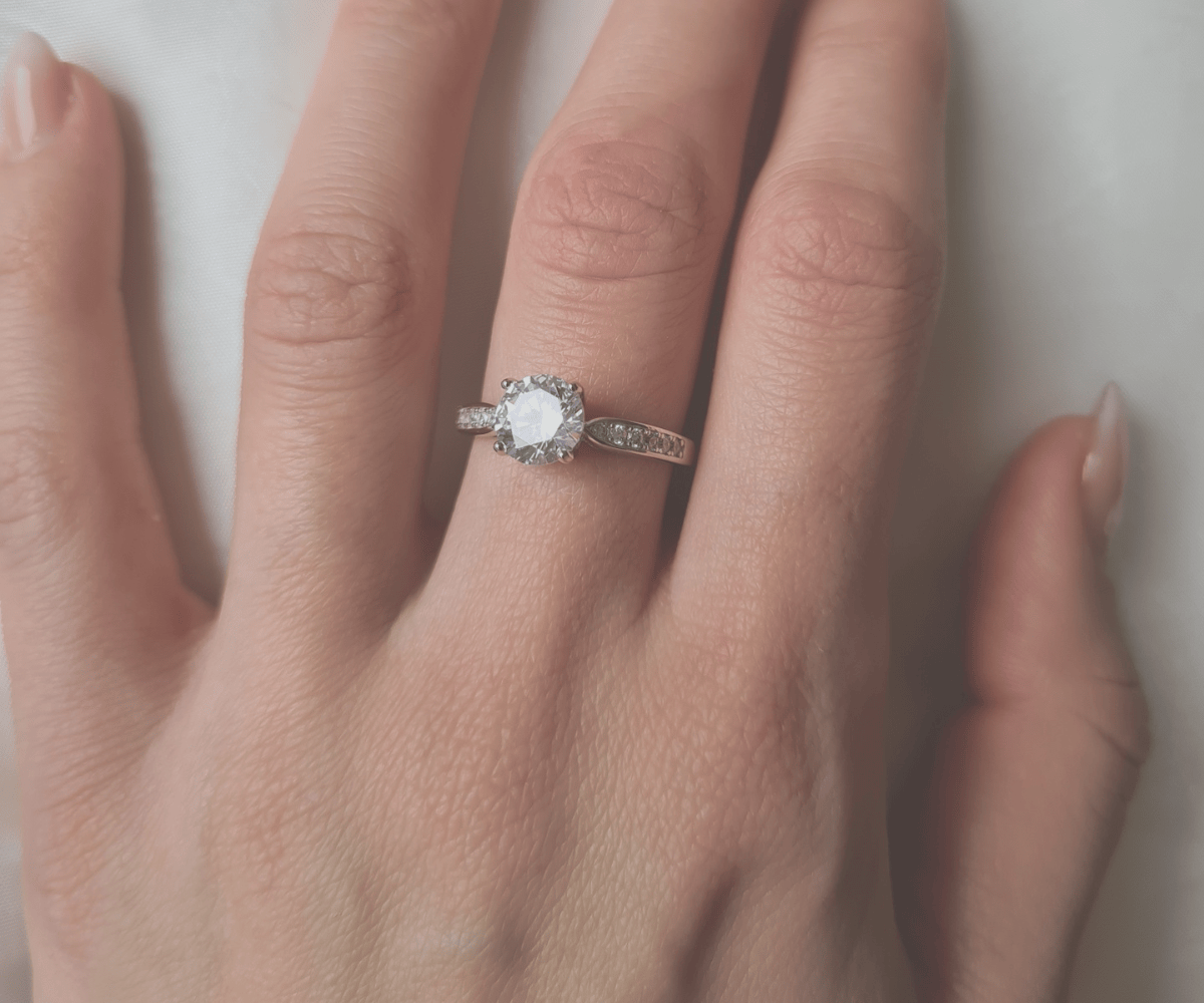 Poznáte rozdíl? Diamant, briliant a zirkon