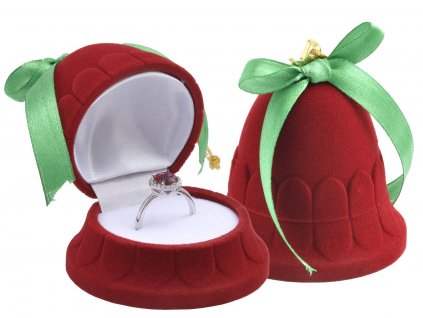Červená dárková sametová krabička ZVONEČEK je určená pro uložení šperku. Zvoneček má zelenou stuhu a také zlatou šňůrku, za kterou jej lze zavěsit na stromeček. OLIVIE.cz