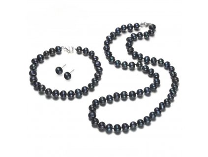 Sada šperků z pravých černých kultivovaných sladkovodních perel AA- se skládá z náhrdelníku, náušnic a náramku. Stříbrnictví OLIVIE.