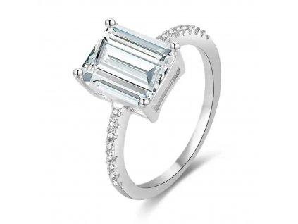 Stříbrný zásnubní prsten obdélníkový AAA ZIRKON ze stříbrnictví OLIVIE.