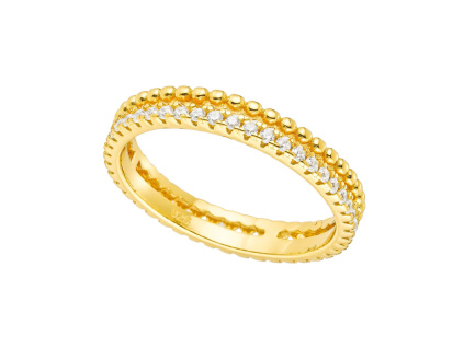 Stříbrný dvojitý prstýnek GOLD je pozlacený 18K zlatem. Prstýnek se skládá ze dvou pevně spojených kroužků.
