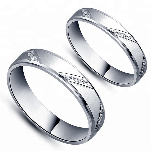 OLIVIE Snubní prsten ze stříbra 3643 Velikost prstenů: 6 (EU: 51-53)
