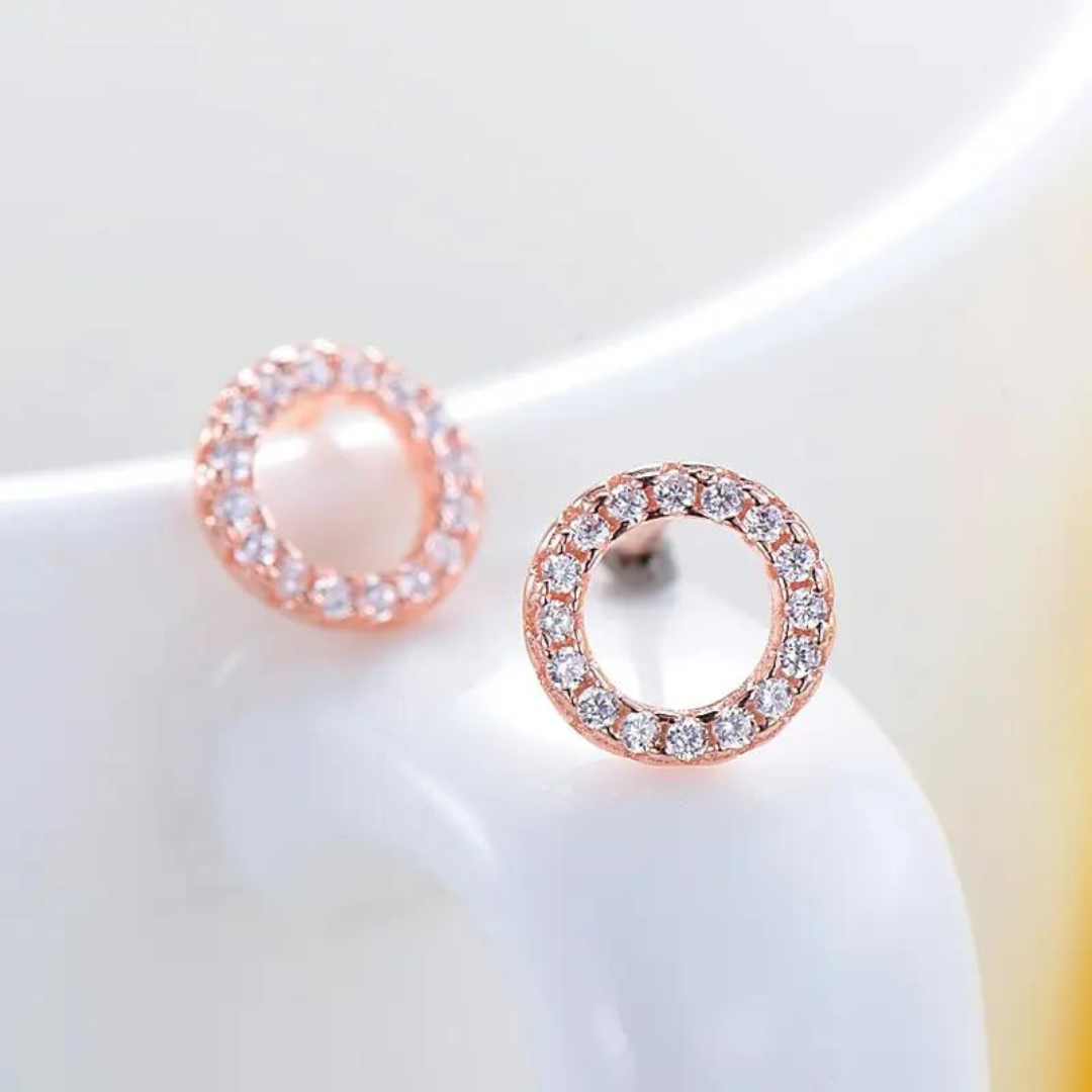 OLIVIE Stříbrné náušnice KRUH ROSE 7743 Ag 925; ≤1 g.