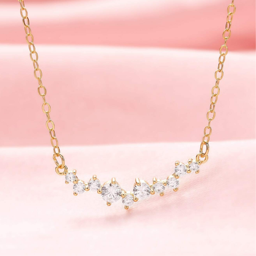 OLIVIE Stříbrný náhrdelník NÚT GOLD 8689 Ag 925; ≤1,2 g.
