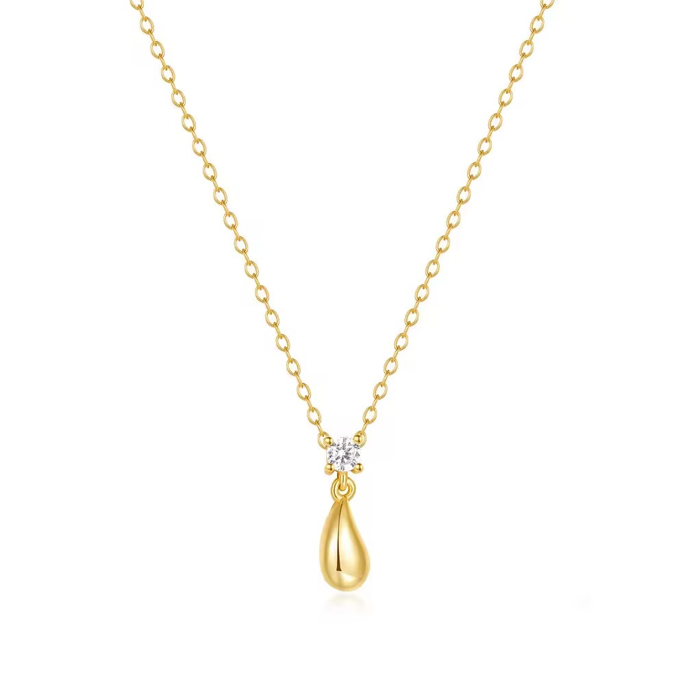 OLIVIE Stříbrný náhrdelník KAPKA GOLD 9066 Ag 925; ≤1,3 g.