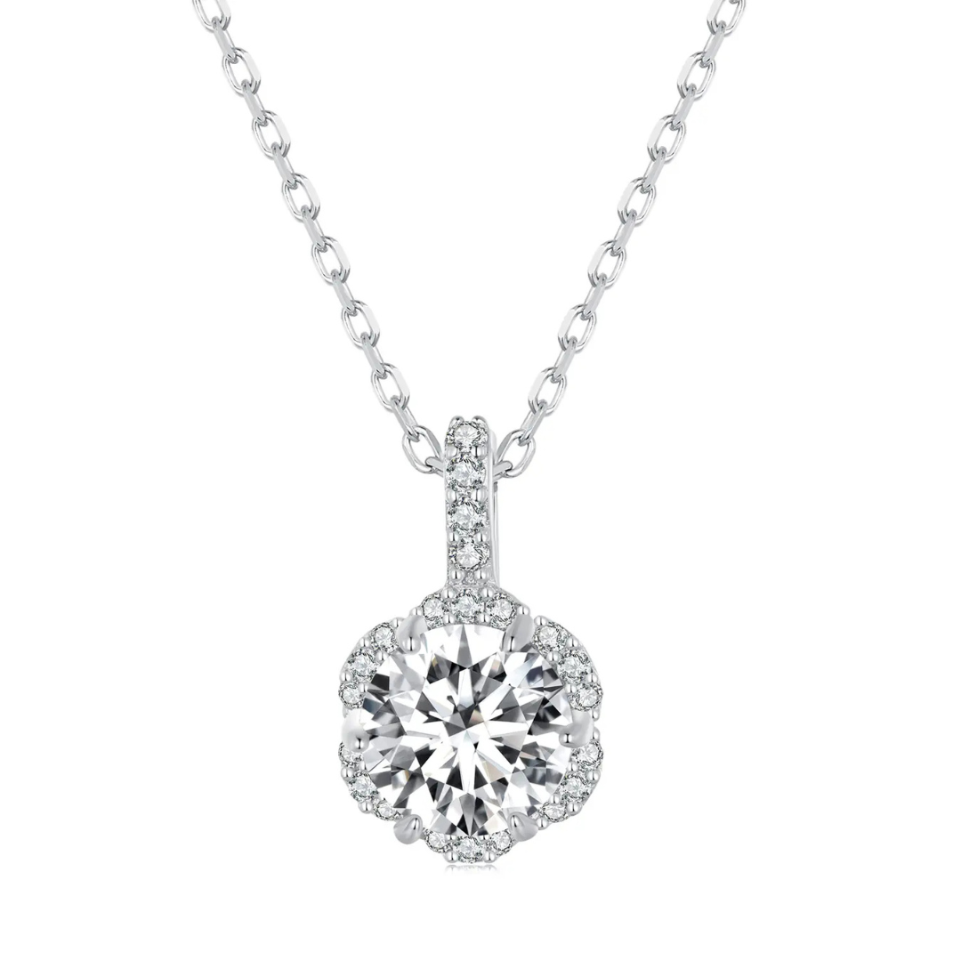 OLIVIE Stříbrný náhrdelník 1ct 6,5mm MOISSANITE 9179 Ag 925; ≤2,2 g.