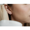 Svatební stříbrné náušnice o rozměrech 6,6 mm x 2,4 mm. Jsou vhodné i do druhé ušní dírky. Olivie.