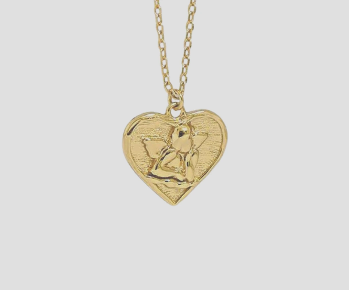 Jak se starat o pozlacené šperky?