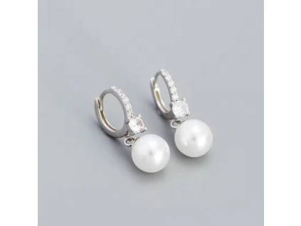 Stříbrné náušnice s perlou