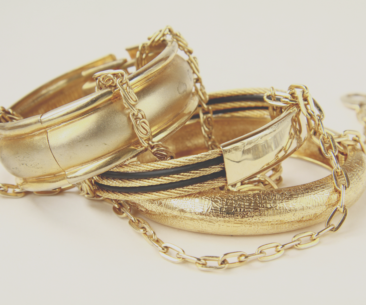 Investičné šperky: Prečo sa oplatí investovať do zlata, diamantov a drahokamov