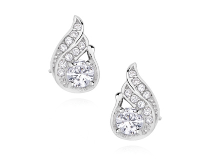 Dizajnovo zaujímavé strieborné náušnice od Olivie.