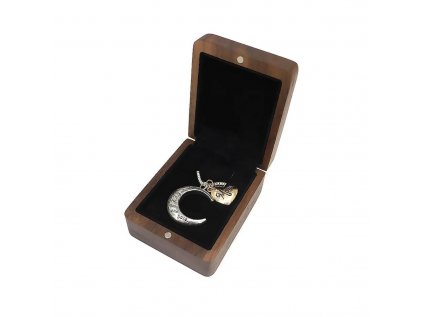 Drevená luxusná rustikálna krabička na náhrdelník ORECH zo strieborníctva OLIVIE.