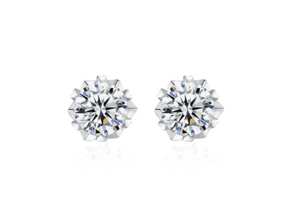 Strieborné náušnice MOISSANITE z rodinnej firmy Olivie.