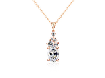 Strieborný náhrdelník MOISSANITE ROSE je pozlátený ružovým zlatom od Olivie.