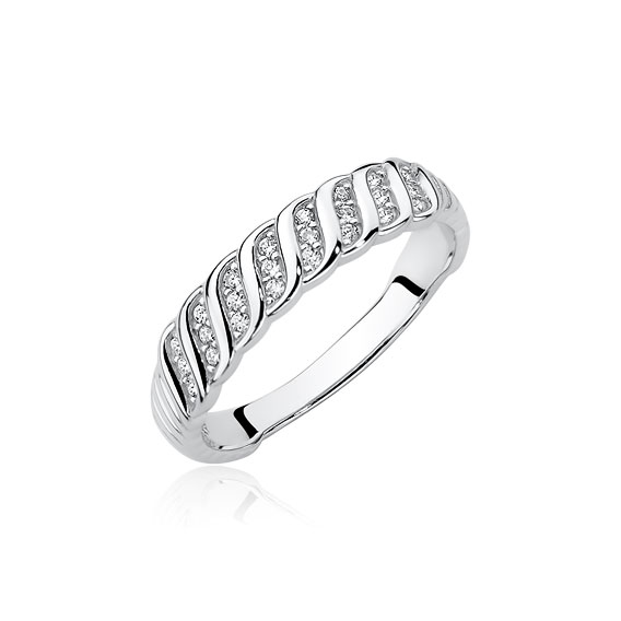 E-shop Olivie Strieborný prsteň so zirkónmi 1955 Veľkosť prsteňov: 5 (EÚ: 49 – 50) Ag 925; ≤2,7 g.