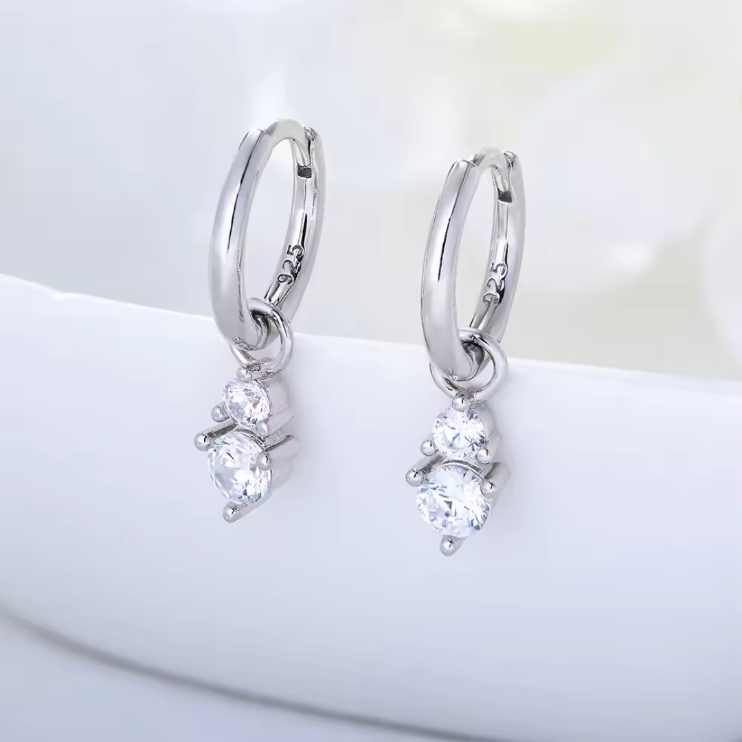 E-shop Olivie Strieborné náušnice DARA 8697 Ag 925; ≤1,9 g.