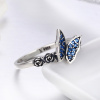 9522 2 stribrny prsten modry motyl