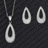 Veľmi krásna súprava strieborných šperkov KAPKA sa skladá z náušníc a náhrdelníka. Strieborníctvo OLIVIE - najkrajšie darčeky pre ženu.