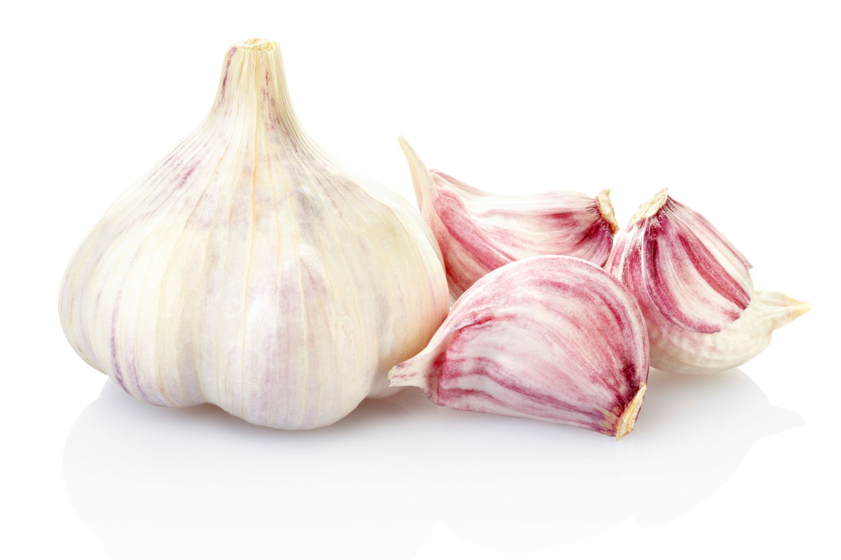 Cesnak (Allium sativum): srdce, tlak a čo hovorí výskum