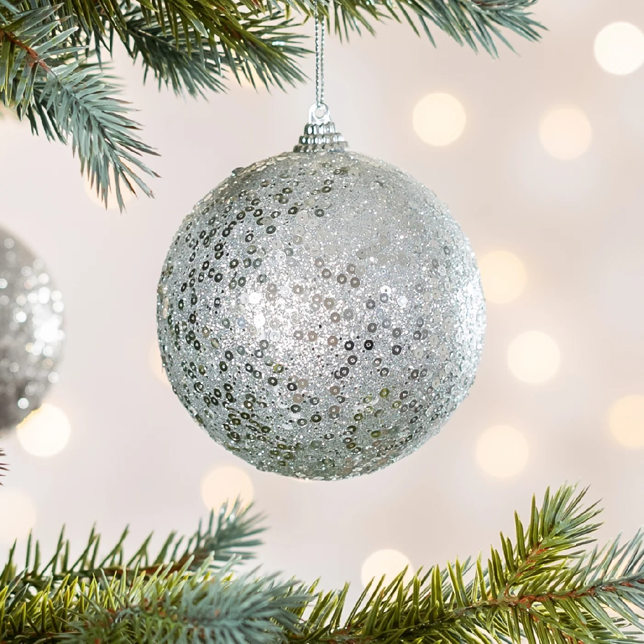 ArtFir Vianočná dekorácia BANKA 53A | strieborná 8 cm