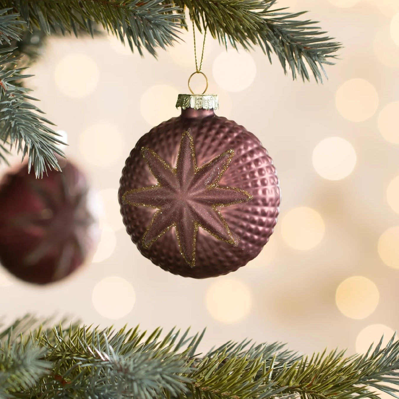 ArtFir Vianočná dekorácia BANKA 366 | sklenená bordová/ružová 8 cm