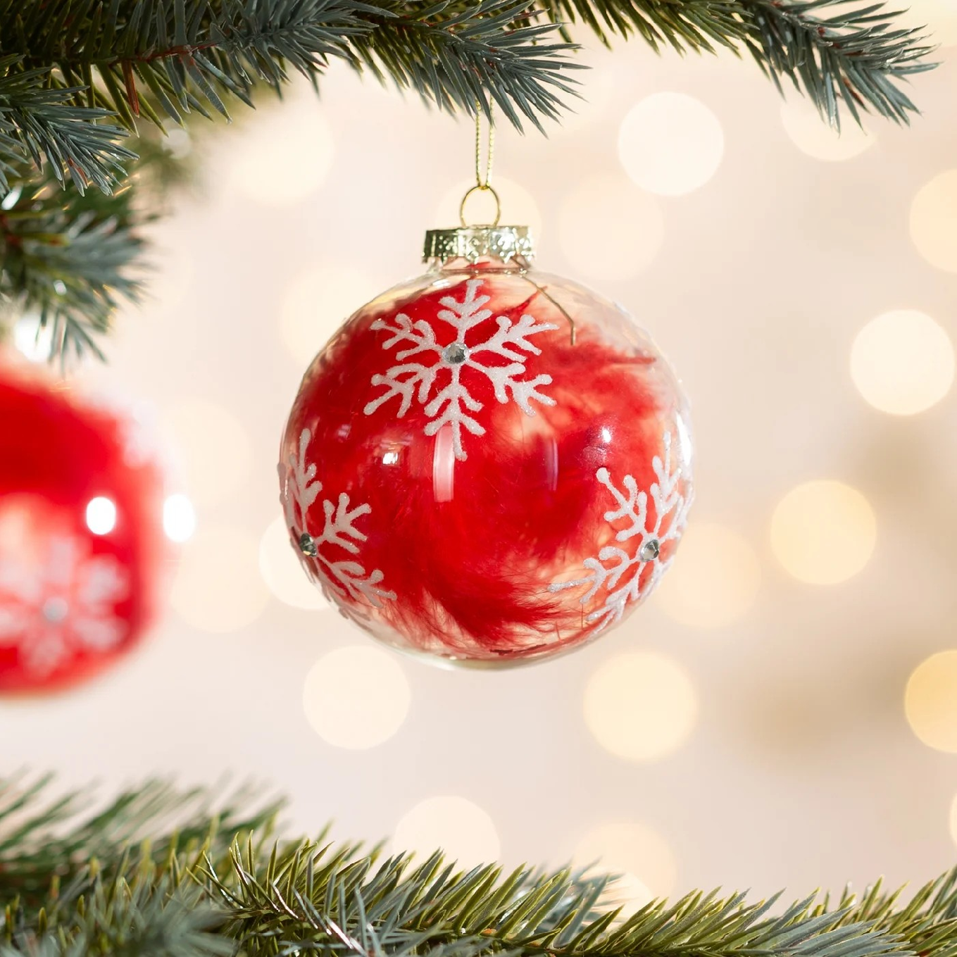 ArtFir Vianočná dekorácia BANKA 115 | sklenená červená/biela 8 cm
