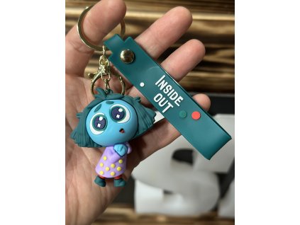 Stylová klíčenka V hlavě Závist (Velikost 10cm)