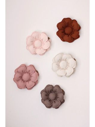 SMALL WALL FLOWER