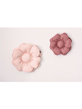 SET OF TWO WALL FLOWERS