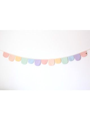 PASTEL GARLAND