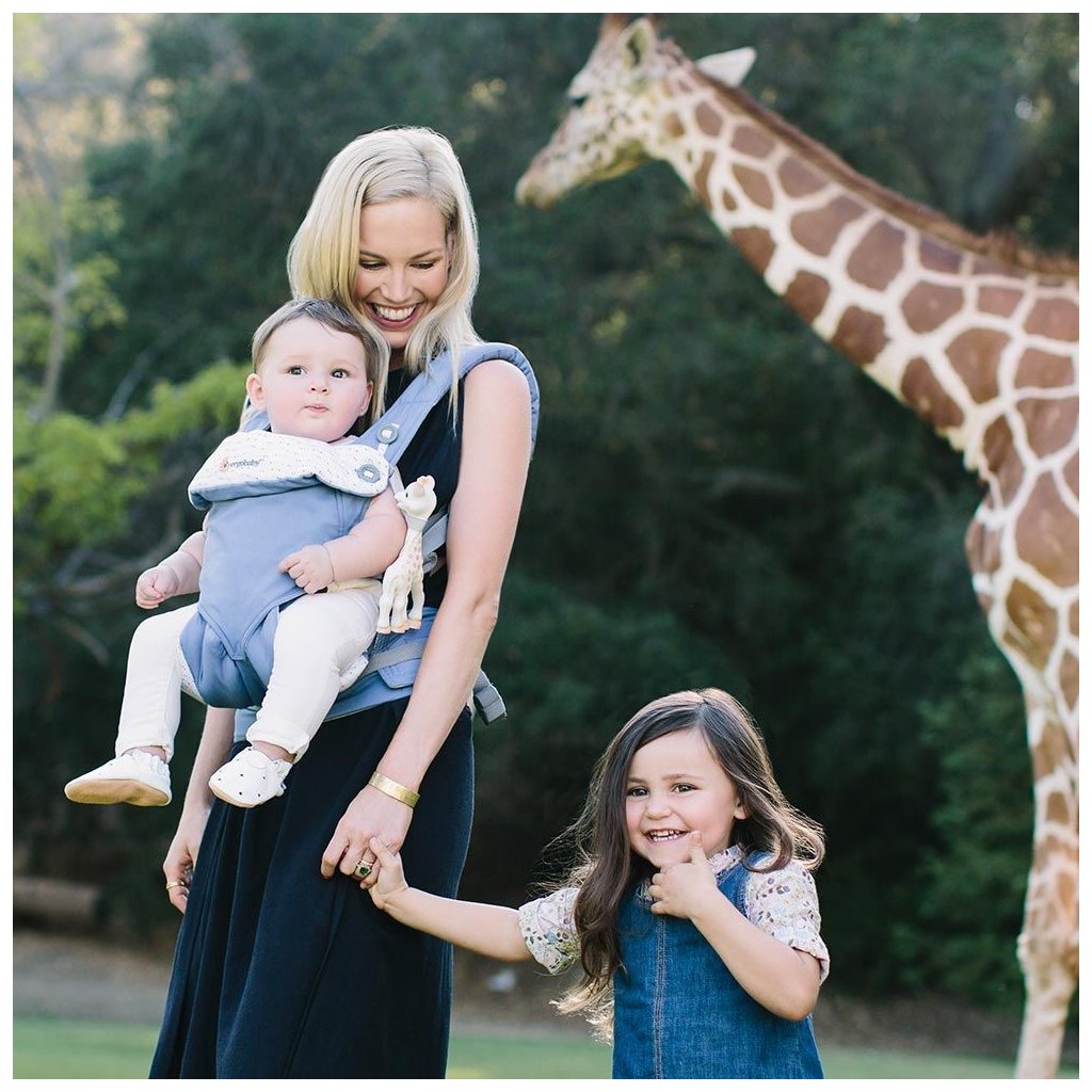 Sophie la girafe ergobaby discount